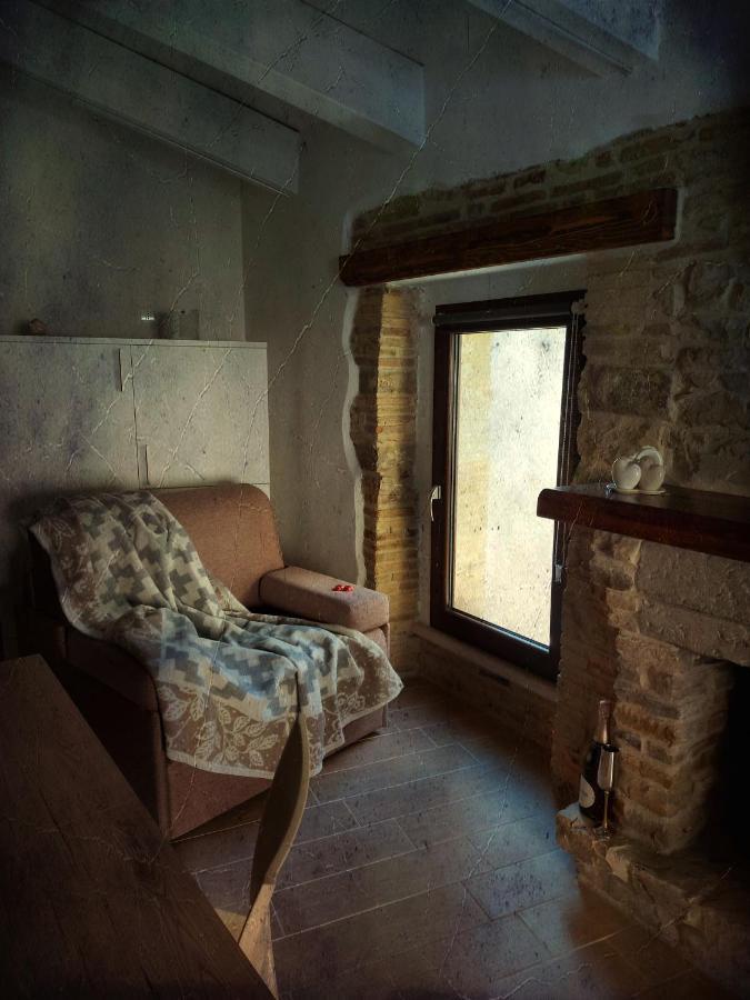 B&B Sotto Le Mura Pietra Montecorvino Eksteriør billede