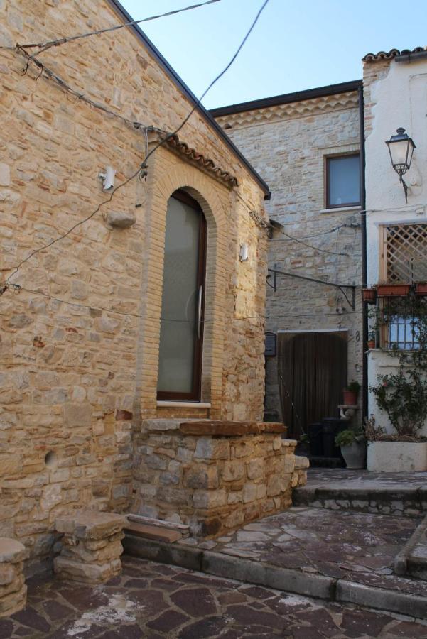 B&B Sotto Le Mura Pietra Montecorvino Eksteriør billede